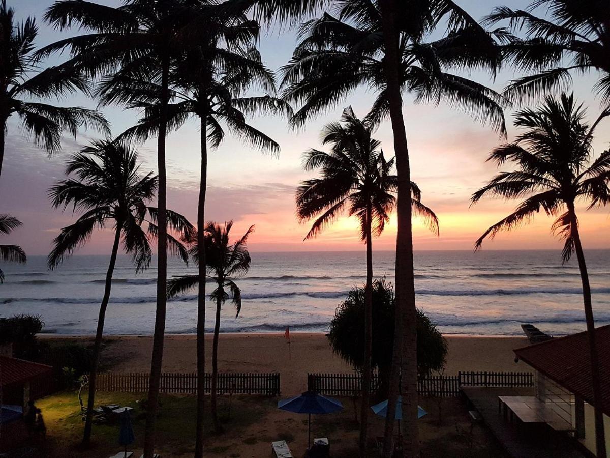 Blue Beach Hotel Wadduwa Exterior foto